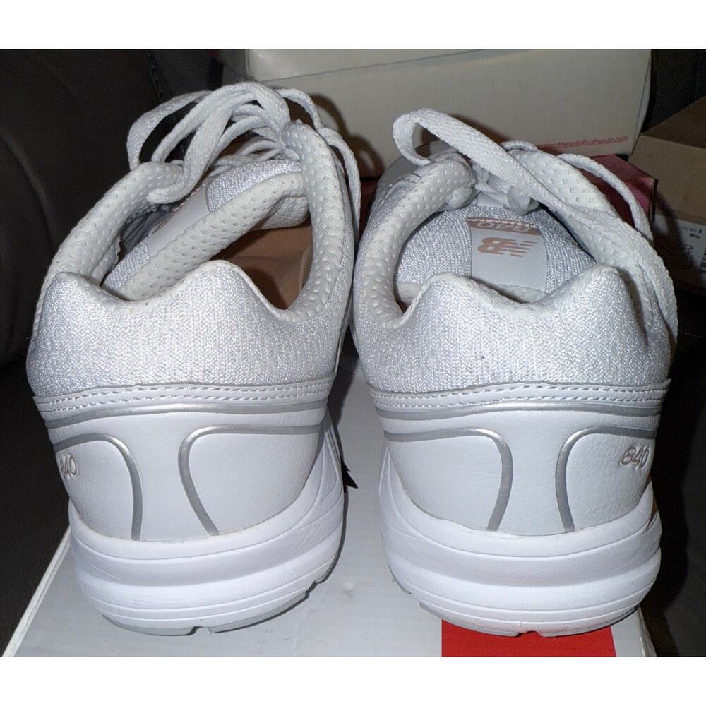 WOMENS NEW BALANCE 840 ATHLETIC OFF-WHITE WALKING LEATHER SHOES SIZE 8.5 - Picture 4 of 8
